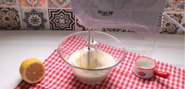  详细|奶牛色的毛巾卷你吃过吗？速来围观2人食网红烘焙详细教程