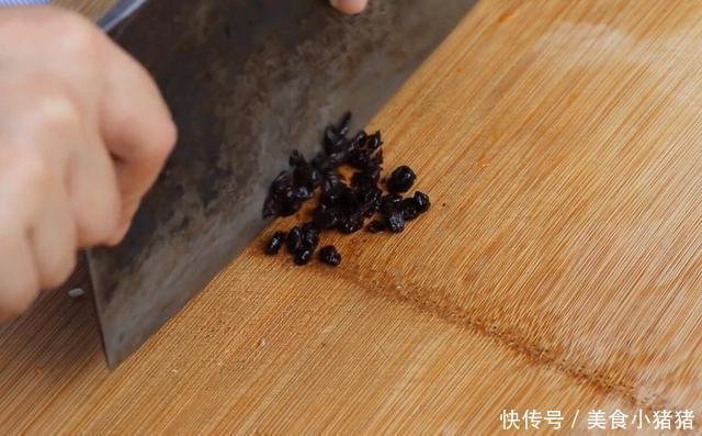  南瓜|教你南瓜豉汁蒸排骨，排骨嫩滑不油腻，味美独特连吃三碗饭