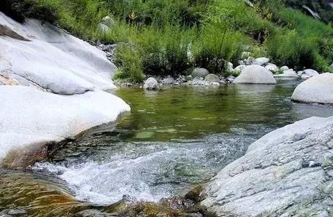  游山玩水|游山玩水，踏春赏花怎么能错过大美秦岭呢