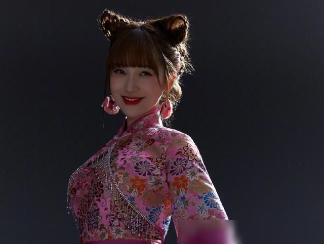 表演|金莎失误上热搜,这家伙给骂的,对事不对人啊