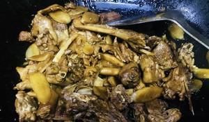  好吃|子姜焖鸭怎么做好吃，注意这些细节，你比大厨还专业