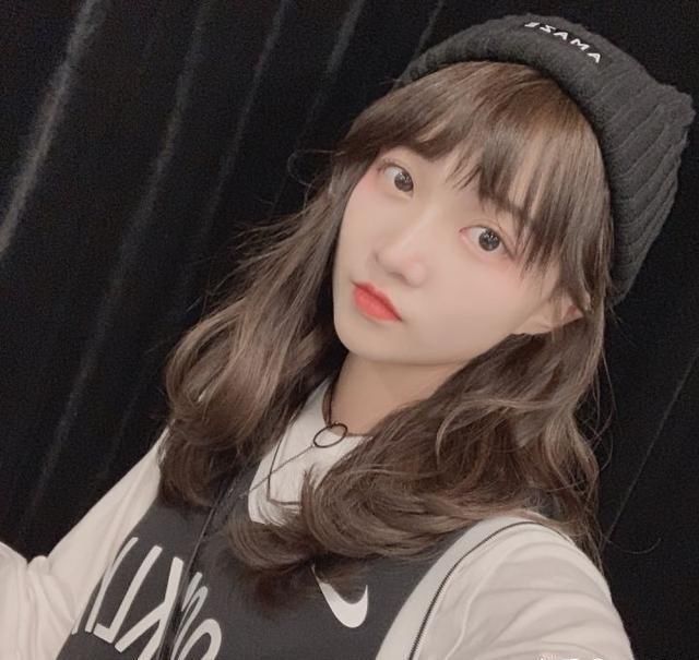  曝与|见光死？00后男星未官宣恋情直接分手，一天前被曝与女方同回酒店