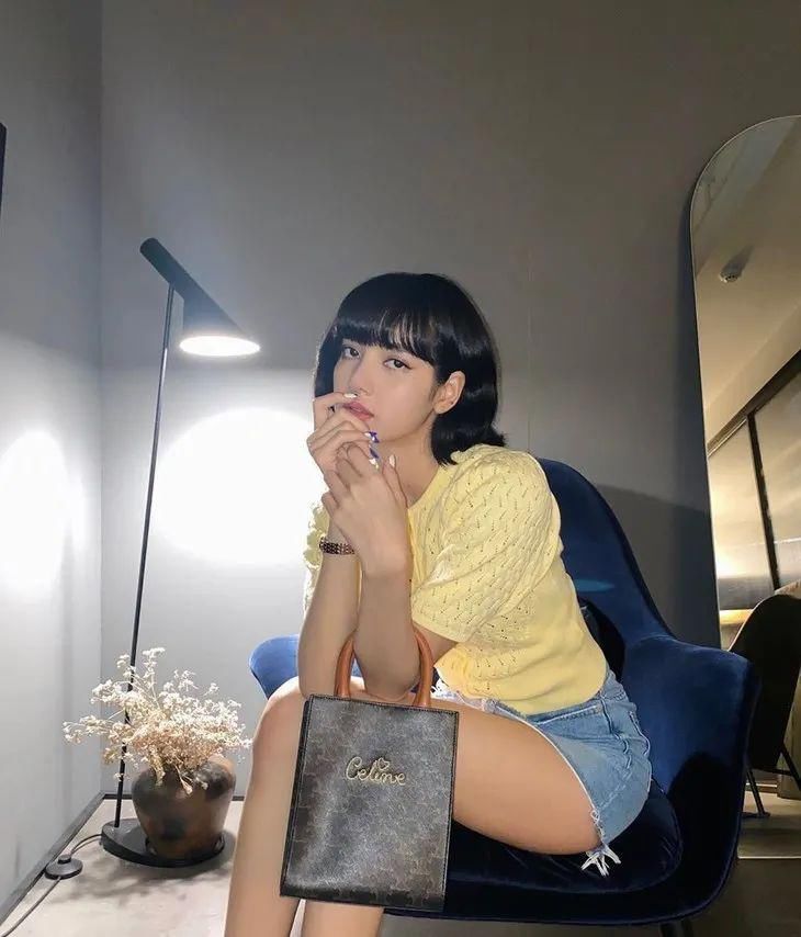  争霸|壹周潮话题 | 八月第一周：白玉兰气质争霸&杨幂热巴的长腿狙击