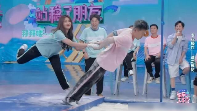  乐华娱乐|黄明昊自呼为王，王一博：你浪费了太多不应该用的力气