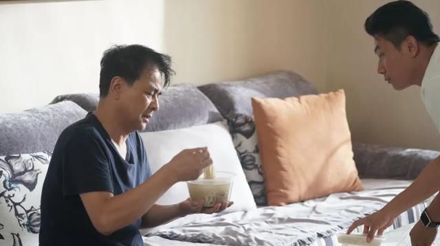  罗钢|探班《归路》电影：罗钢拄着拐杖出演，晚饭从早上吃到中午