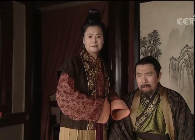  舞台姐妹|谢晋、《小花》导演张铮均用她出演主要角色，今80岁仍活跃影坛