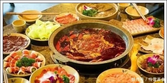 女子|女子吃火锅把点单码发群聊,遭好友“远程加菜”,账单474万