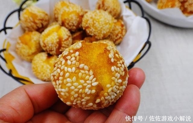 馒头|比南瓜馒头还要好吃的小点心,香甜松软芝麻香,我能一次吃五个