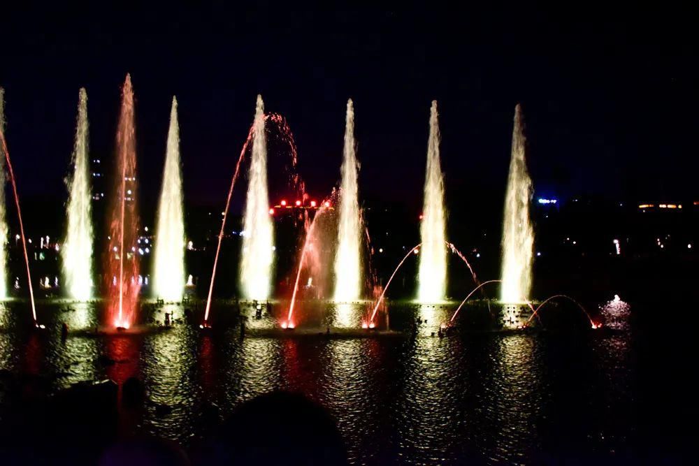  越来越|忻州：今年夏天最美夜景！遗山公园惊艳亮相！忻州越来越好！