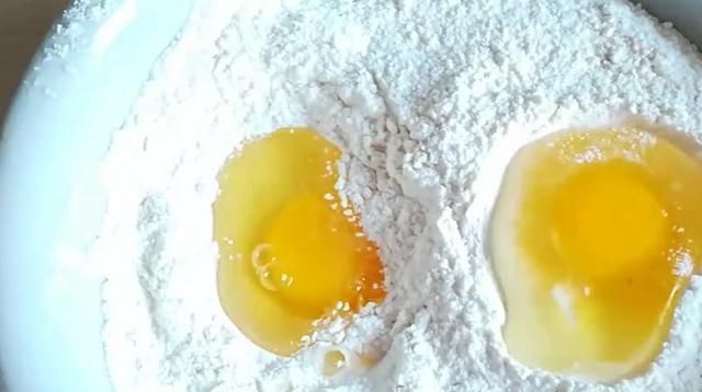  做法|电饭锅版老面包的做法，香甜松软，出锅之后超好吃！