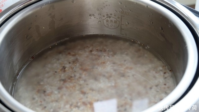 减肥|大米煮过再蒸饭,又香又软还低糖,减肥人士和糖尿病人有口福了