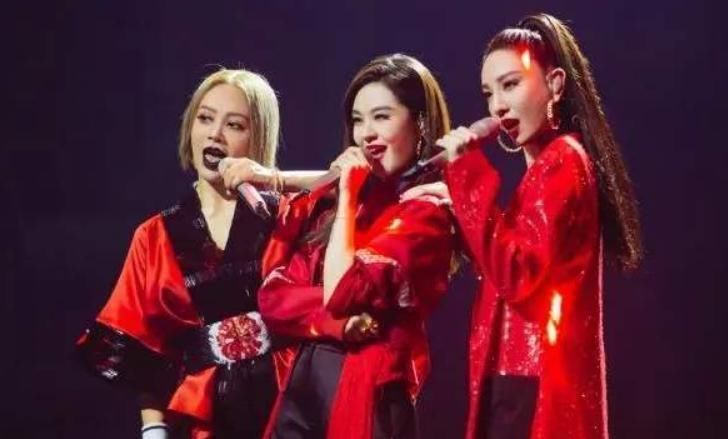 团友|《浪姐》黄龄不满蓝盈莹,选择更强团友,一举翻身