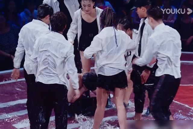 腹肌|《这街3》肖杰退赛?王一博全员晋级33强,张艺兴腹肌被滤镜磨平