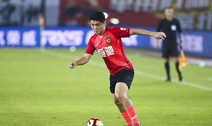  恒大|恒大首发阵容最大悬念揭开，曾困扰卡帅多时，如今终于迎刃而解