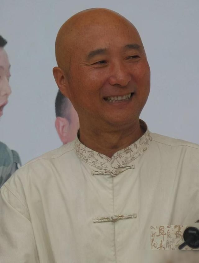 观众心中|从春晚常驻到“销声匿迹”，21年拒上春晚的陈佩斯，如今怎样了