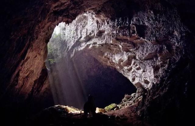 鲜有|中国唯一没有大坝的人工水库,藏着越南下龙湾的美景,却鲜有人知!