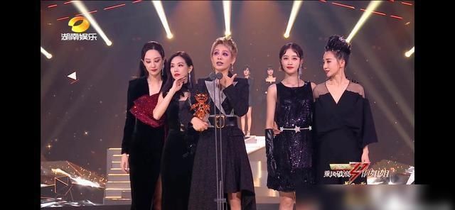  收官|《乘风破浪的姐姐》争议中收官，王霏霏成最大遗憾