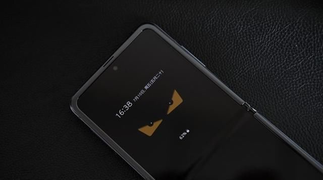 Flip|嘿，你的粉饼盒。Galaxy Z Flip体验分享