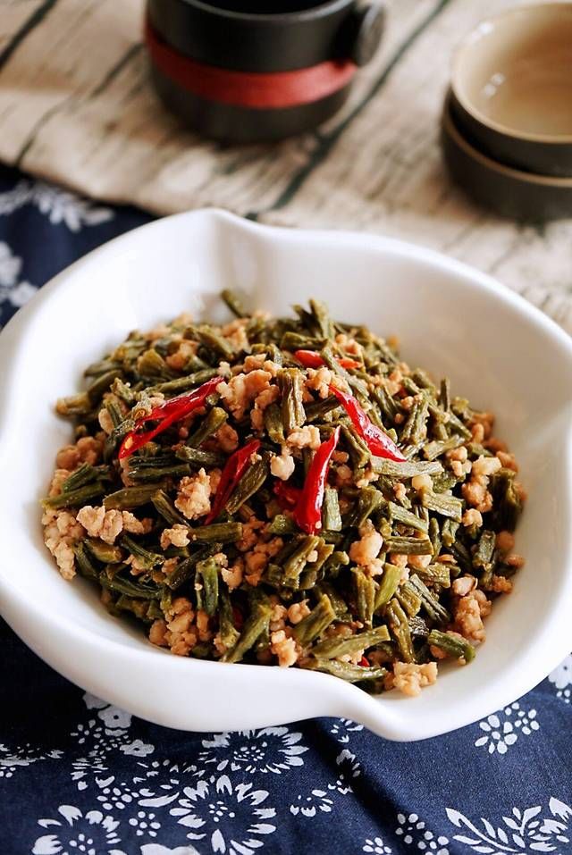  夏季|豆角干，不止炖肉香，夏季快炒几分钟，出锅前就香气飘出，吃不够