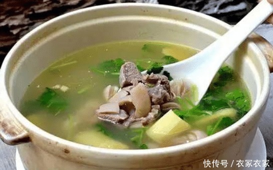 清洗干净|炖羊肉，不要只会加萝卜！加上这两样，肉汤变得鲜嫩无比！