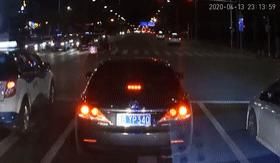  赶紧|赶紧往前挪！！这种情况下，车辆闯红灯不受处罚！