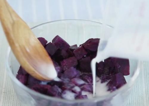 美味|分享一款奶香紫薯饼,孩子爱吃的营养辅食,软嫩香甜,美味又好吃