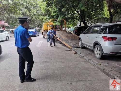  罚单|243张罚单！柳州城管周末拖走20辆车，有这些行为的注意了