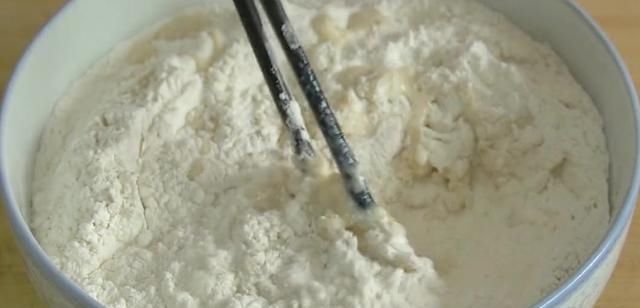  放凉|水果发面饼这样做，好吃又美味，简单易消化，放凉了吃也不会硬