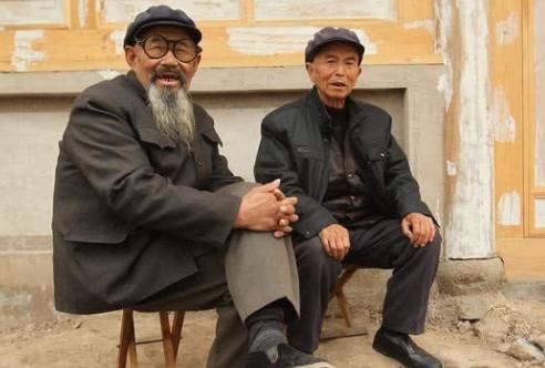  啥意思|村这个说法：白痰轻，绿痰重，吐了黄痰要了命。啥意思呢？