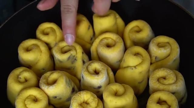  小白|南瓜教你新做法，金黄香脆，蓬松柔软，厨房小白也能学会