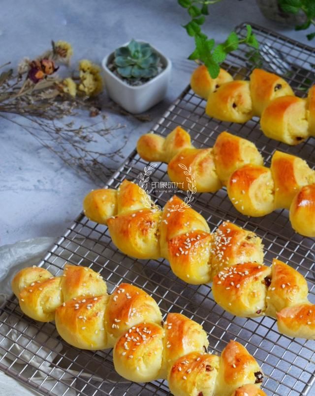  手法|剪一剪，扭一扭，就能做出颜值爆表的麦穗面包，整形手法超简单