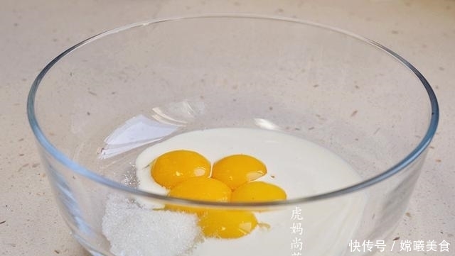 酸奶|玉米粉+酸奶+鸡蛋,做成无油又低糖的早餐蛋糕,好吃健康易消化