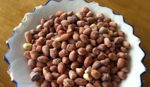  油炸|花生米不要再用油炸了，这种做法简单又好吃，关键吃着还健康