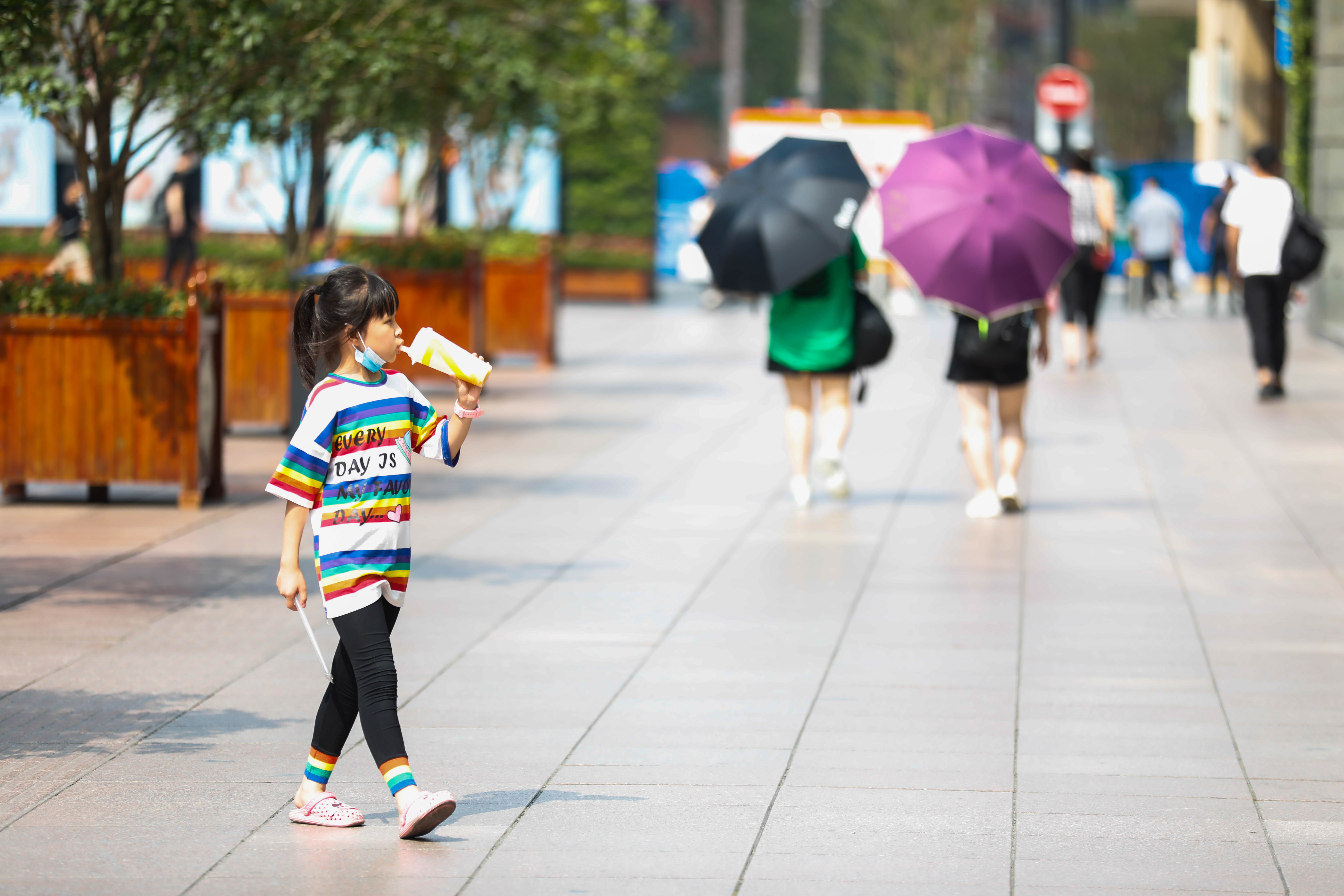 降雨|“烧烤模式”继续，今夏首个高温橙色预警来了！今最高温36.8℃，明有降雨，气温回落