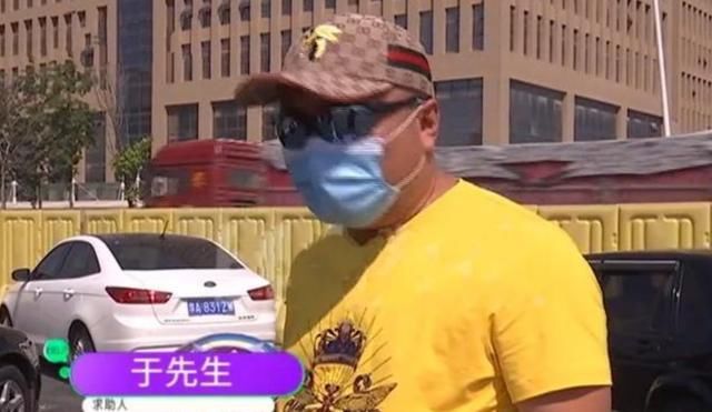 4s店|给女朋友买辆新宝马，还没提车就被销售人员剐蹭，男子表示女友跑了谁赔？