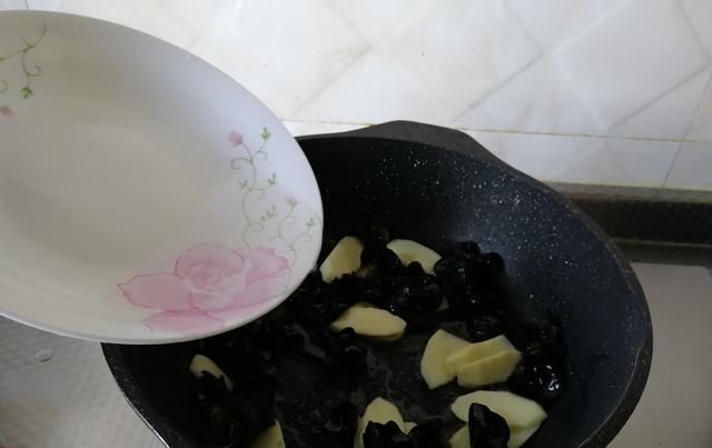 祛湿|这东西,隔三差五吃一些它,祛湿化痰又排毒,全家吃出好身体