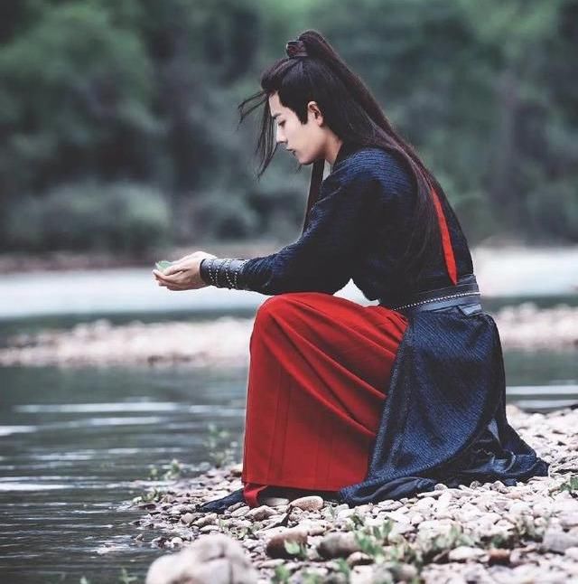  肖战|7月21日，肖战或将参加《跨界歌王》录制，黑粉的行为叫人鄙视