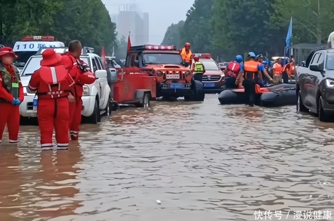河北涿州洪涝灾害最新(河北涿州遭遇洪涝灾害：长时间泡在污水中，6种健康隐患要留意)