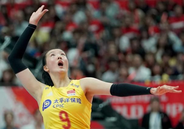  李盈莹|中国女排2大首发之争！以李盈莹未来否定现在，以1人过去否定现在