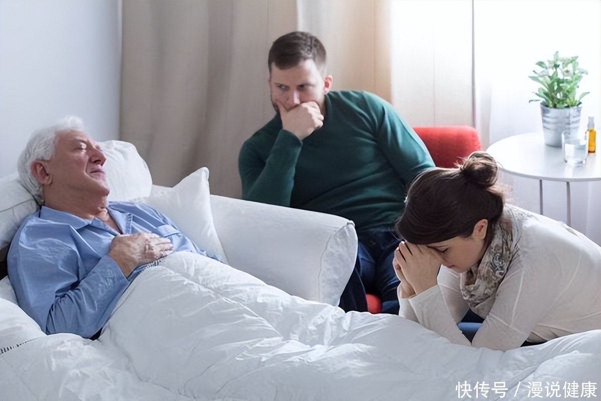 长白发的人不易患癌真的假的(白头发多的人会不容易患癌？关于白发的3个真相，提醒你看一看)