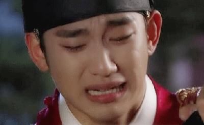 金秀贤|金秀贤 8 块腹肌手感怎么样?只有她知道