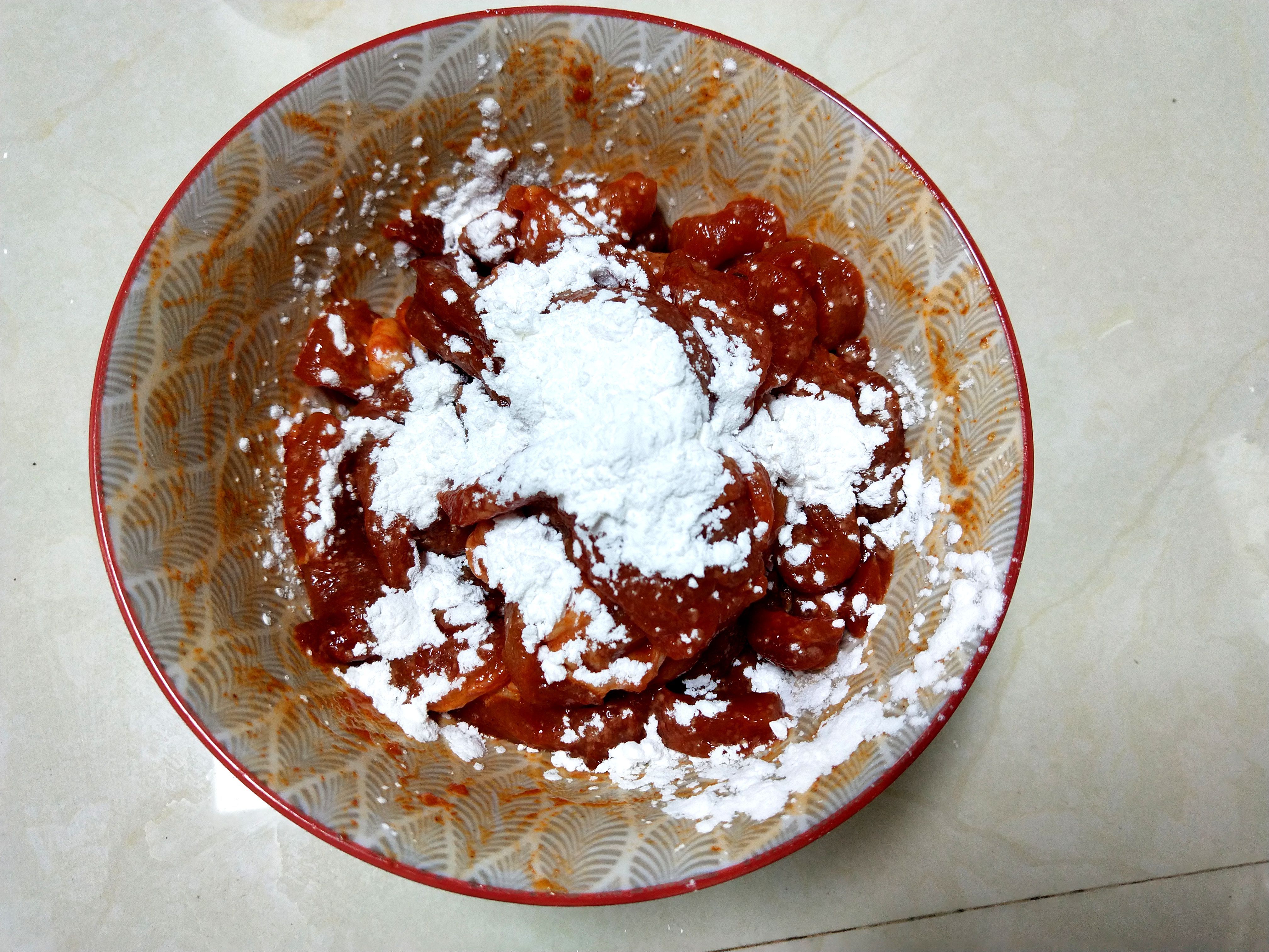 季节|秋冬季节，家常菜换个花样，孩子特别喜欢一道菜，解馋温补又暖身