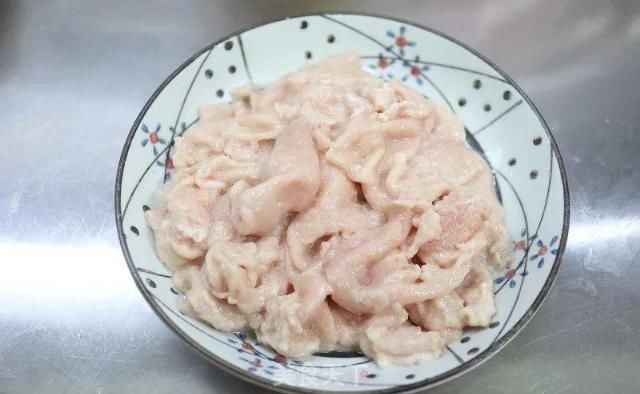 软弹|【健康美食】嫩滑鲜香,软弹不燥的水煮肉片~