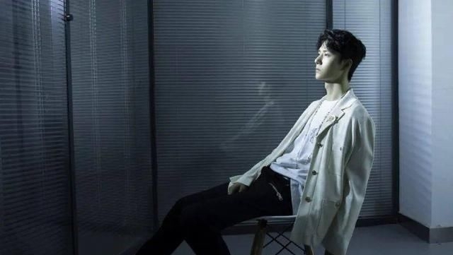  有钱|《这就是街舞》明星上脚谁最狠？王一博同款竟然有钱都买不到...