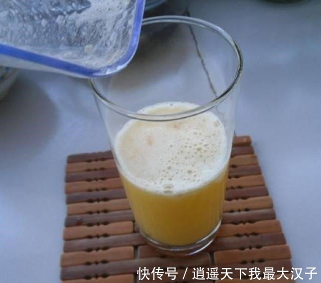 氧化|苹果汁,超简单的苹果汁,味道清甜,还不会氧化哦!