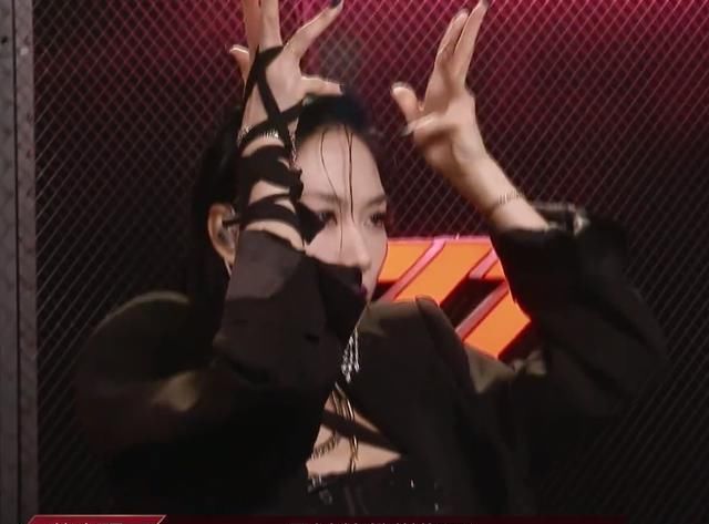 表演|《乘风破浪》王霏霏遭宁静冷眼对待太尴尬,两人隐藏矛盾不可避免