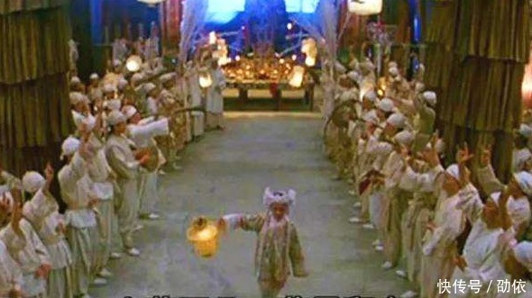 敢拔|神圣庄严的故宫,为何牌匾上插了一支箭?直到现在都无人敢拔