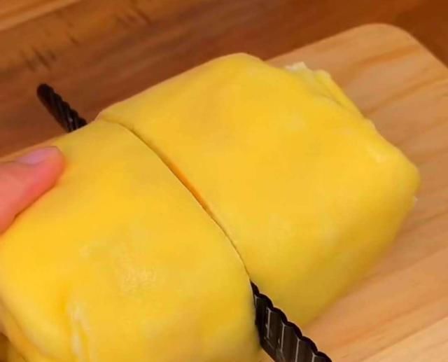  芒果|好吃的芒果毛巾卷平底锅就可以做来跟小编一起做吧