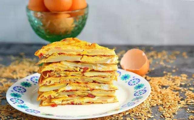 酥脆|土豆不要炒着吃了,2分钟学会新吃法,焦香酥脆,全家大小抢着吃