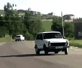 段子|搞笑GIF段子：老婆，你这笑容我看发慌，有啥你就直说吧